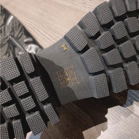 NWB Thigh high/over the knee platform boots US9M - Picture 4 of 7